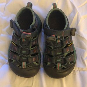 Keen toddler girl sandals